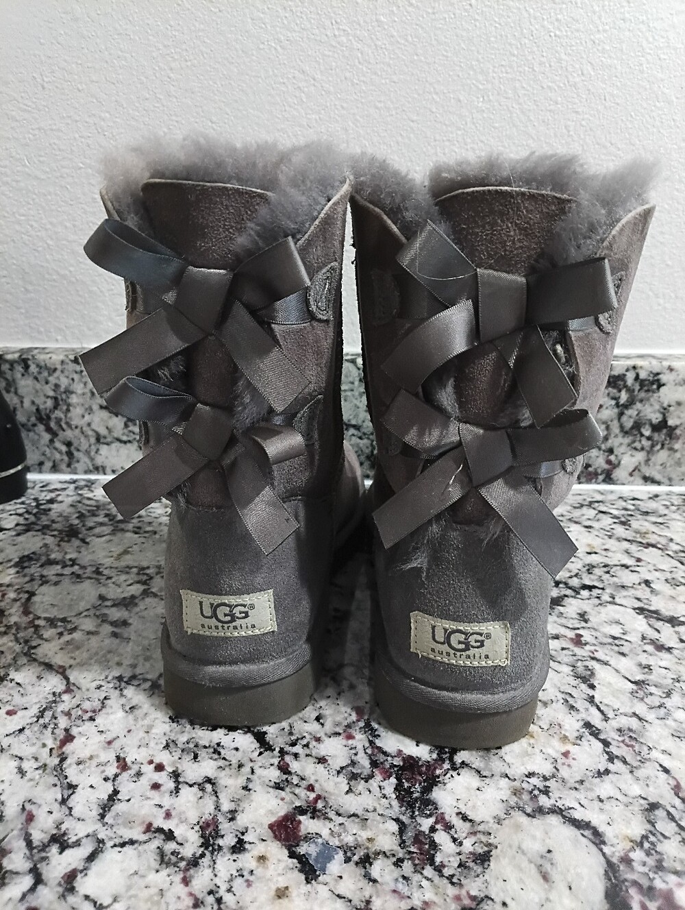 UGG Women's Bailey Bow Short Boots - Gray Adult 7